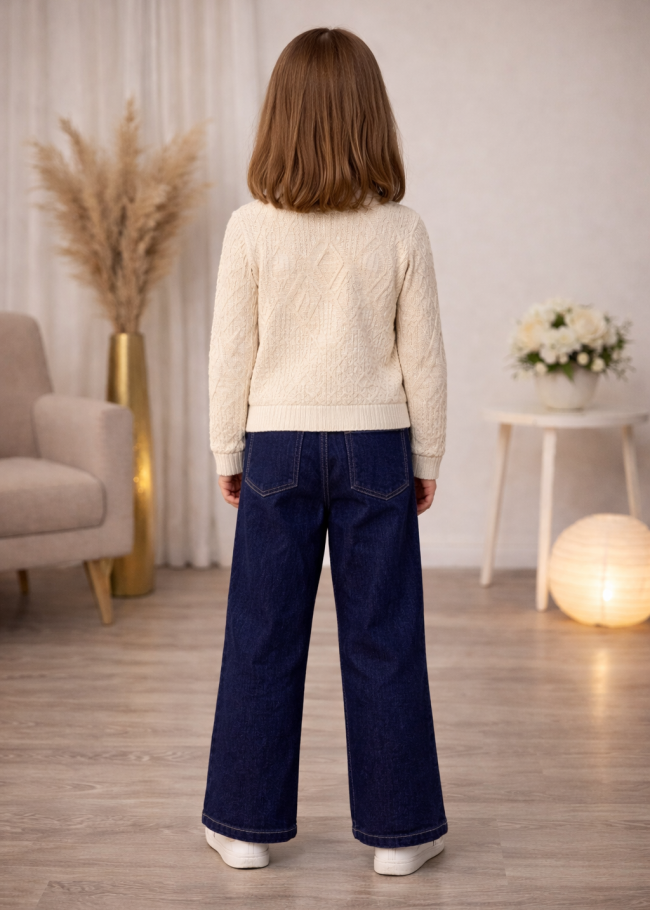 3508 طقم بناتي تريكو وردة  - بيج