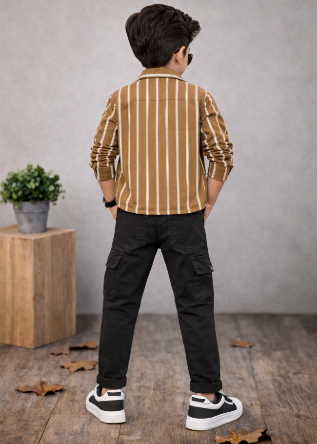 3521 طقم صبياني  - عسلي