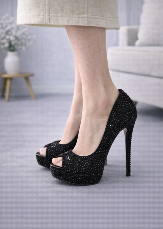 6303 حذاء نسائي عالي ستراس - اسود