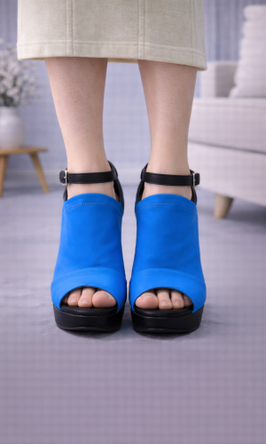 حذاء كعب عالي بتصميم عصري وحزام كاحل 6305 - ازرق