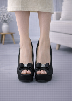 Embellished Bow Platform Peep-Toe Pumps 6306 - black