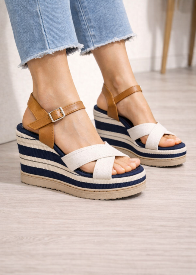 6315 حذاء نسائي صيفي - بيج