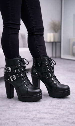 بوط كاحل جلد أسود مبطن بالفرو مع إبزيم 6316 - اسود