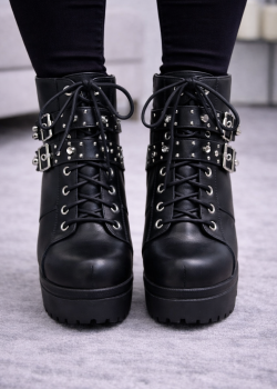 بوط كاحل جلد أسود مبطن بالفرو مع إبزيم 6316 - اسود