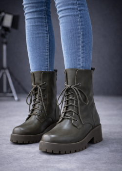 بوط جلد برباط وتصميم عسكري عصري 6319 - زيتي