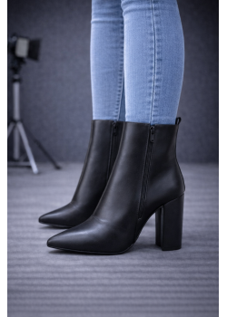 بوط كاحل جلد بكعب عالي ومقدمة مدببة 6320  - اسود