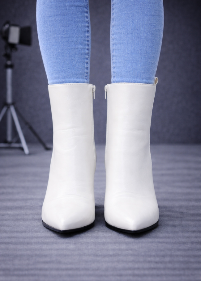 6320 حذاء نسائي جلد  - ابيض