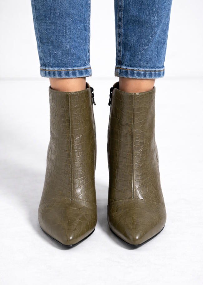 6321 حذاء نسائي محجر - زيتي