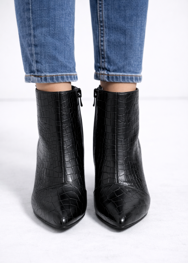 6321 حذاء نسائي محجر - اسود