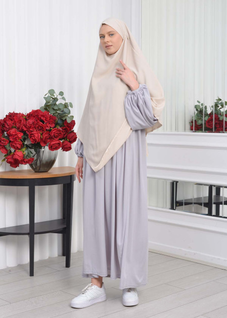 dress casual hijab New short dress Available in two colors Sizes from 38 till 46 Veils also available DM or Whatsapp 71201802 #Imanboutique #trending #model #lebanon #clothes #newcollection #wintercollection #woman #womanstyle #womanfashion #stylish #