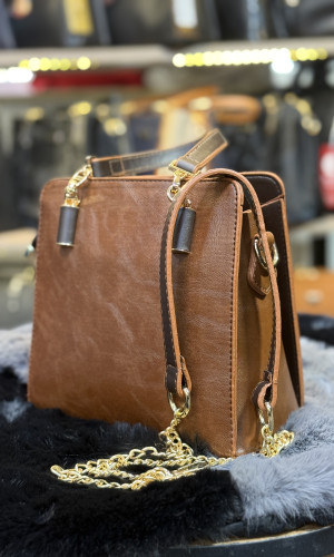 شنطة يد نسائية جلدية بتصميم أنيق - كود 936 - ترابي