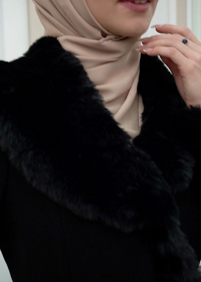 Luxury women's winter coat with belt, sleeves and fur collar 1337 Siyah