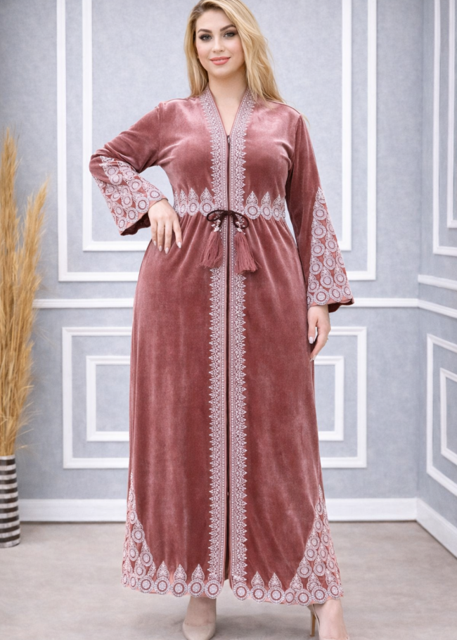 709 عباية مخمل سحاب  - بودرة