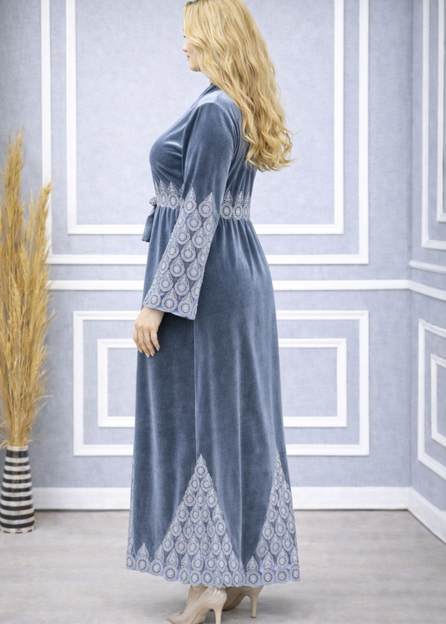 709 عباية مخمل سحاب  - فضي