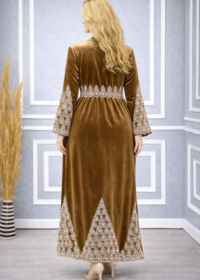 709 عباية مخمل سحاب  - ذهبي