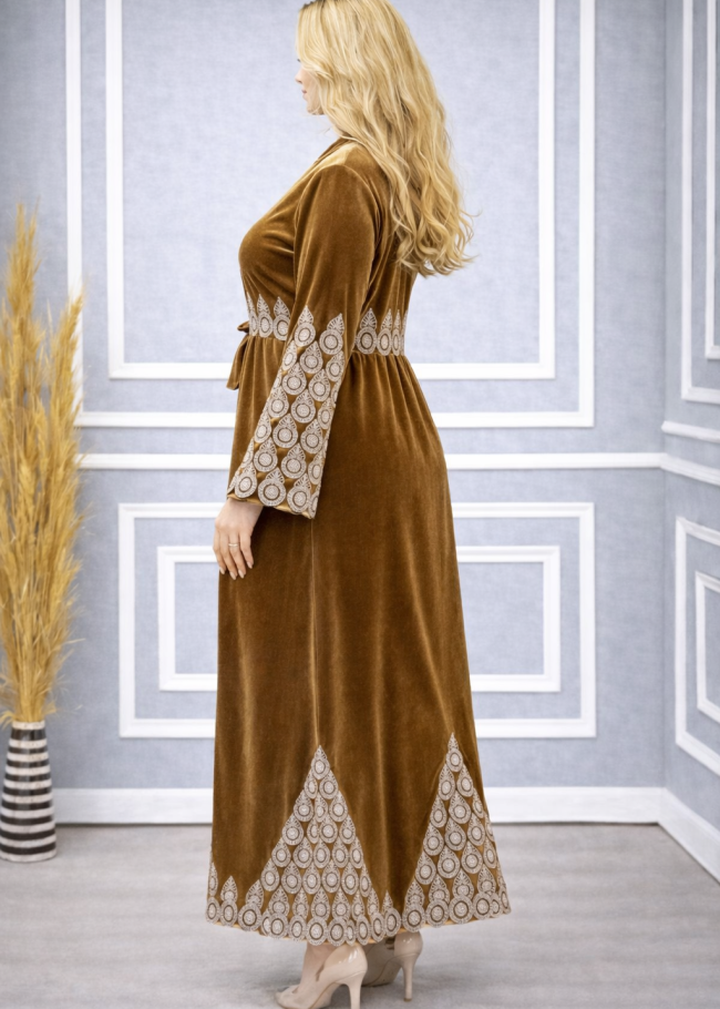 709 عباية مخمل سحاب  - ذهبي
